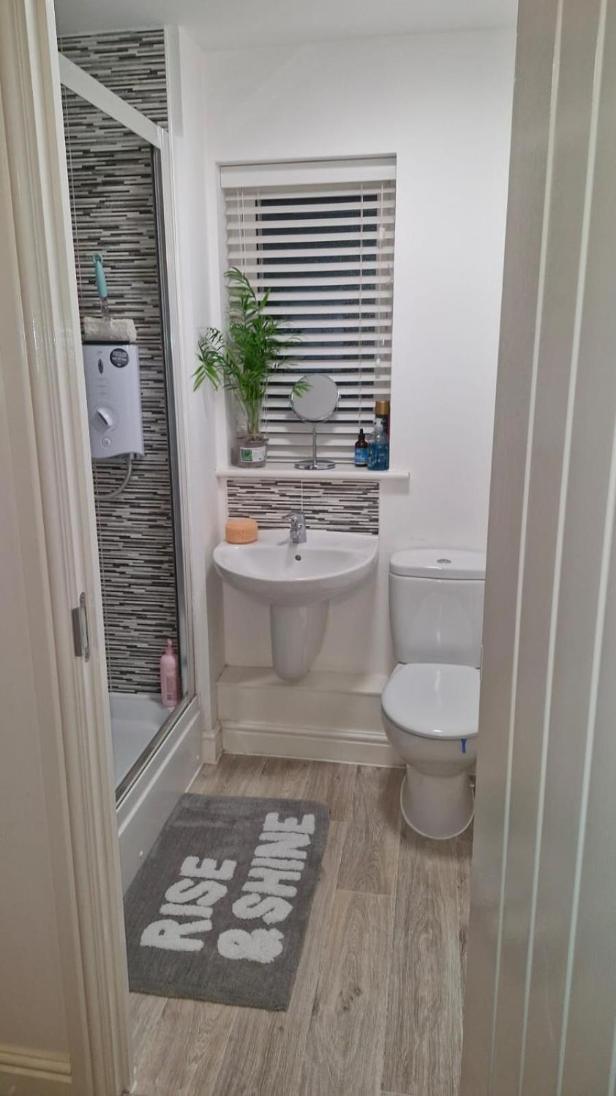 Modern Double Room With En-Suite, Parking & Fast Wifi - Close To Beach Сендгейт Екстер'єр фото